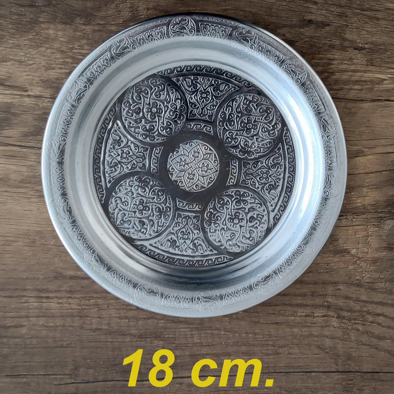 18 cm - Otantik Desenli Krom Çelik Meze ve Servis Tabağı - Binbir Trend